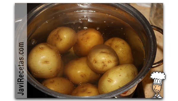 Cómo hacer puré de patatas cremoso, la receta y trucos de Karlos Arguiñano